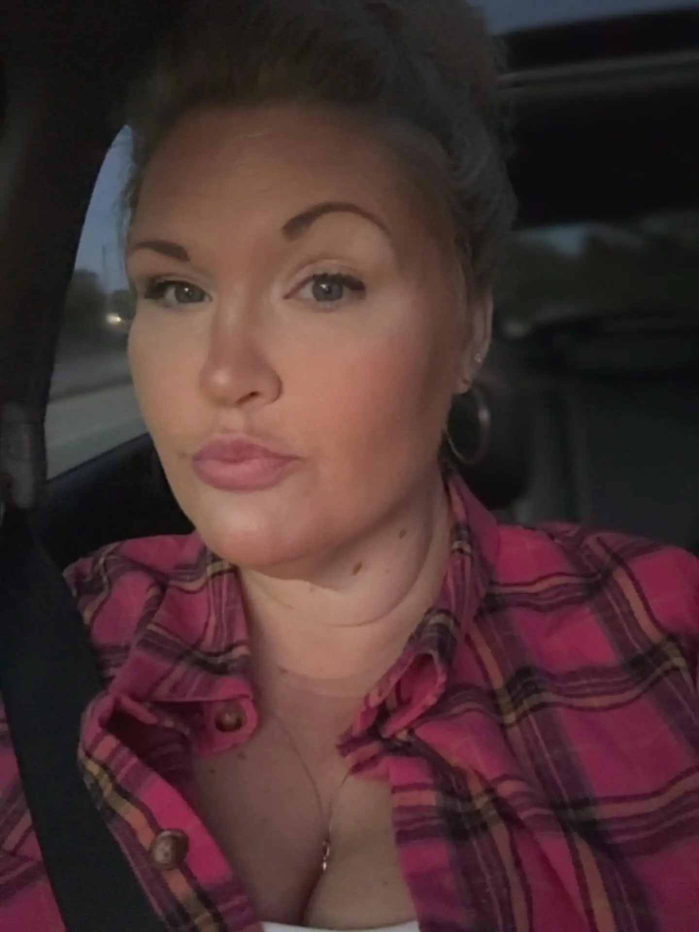 Élise, frisson salé et regards au Vieux-Port - Image 2