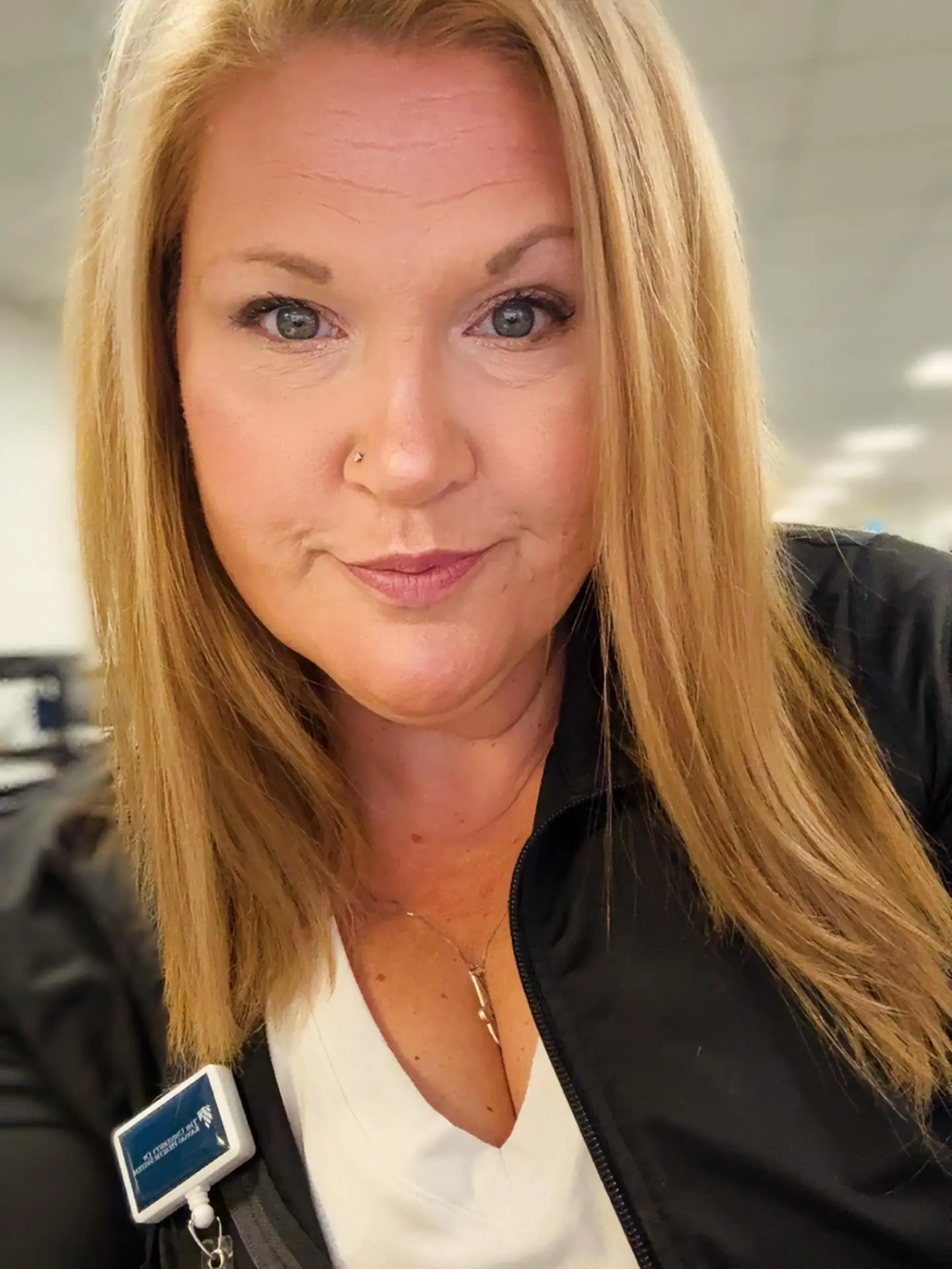 Élise, frisson salé et regards au Vieux-Port - Image 3